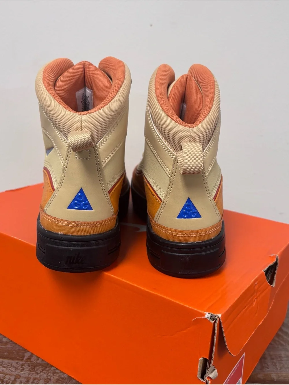 Nike Woodside 2 High ACG Boot in Seasame & Hot Curry